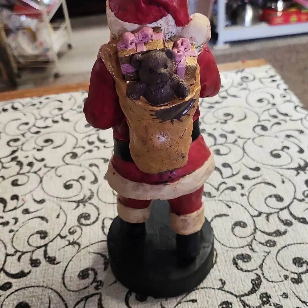 Windsor Collection Santa Collectible